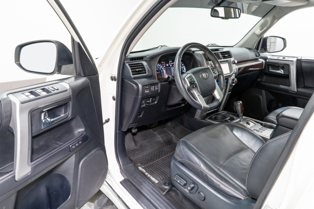 2018 Toyota 4Runner Image 12