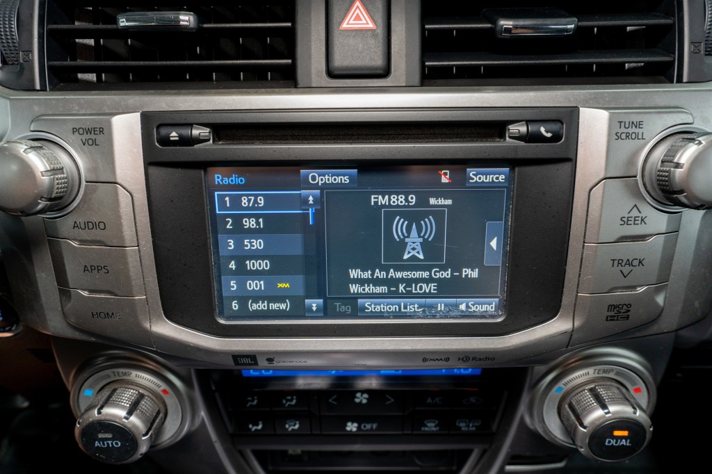 2018 Toyota 4Runner Image 18