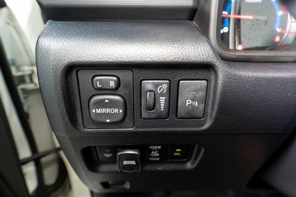 2018 Toyota 4Runner Image 31