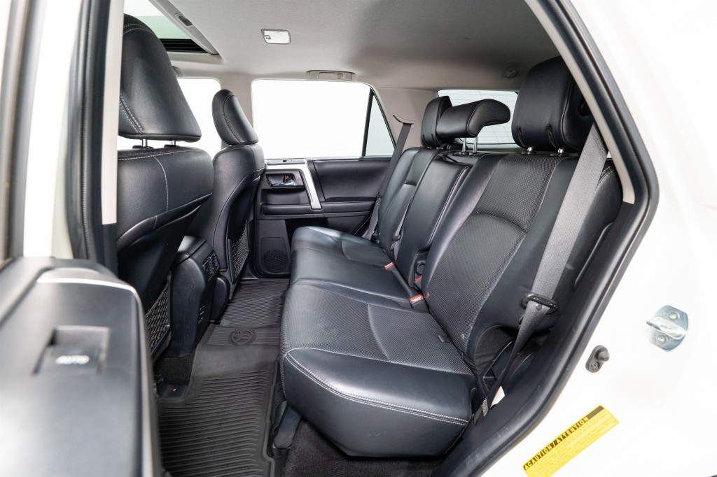 2018 Toyota 4Runner Image 33