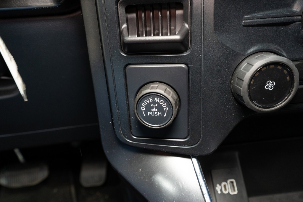 2025 Ford F-150 Image 25