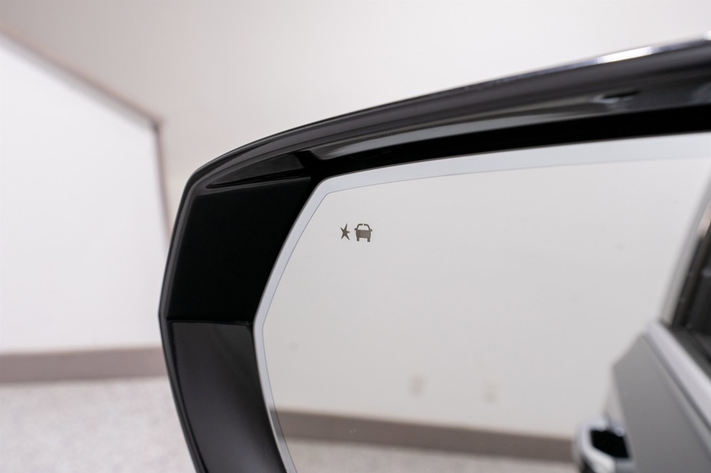 2025 GMC Yukon Image 13