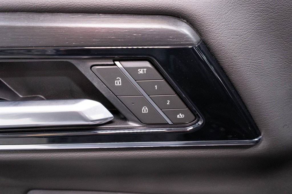 2025 GMC Yukon Image 14