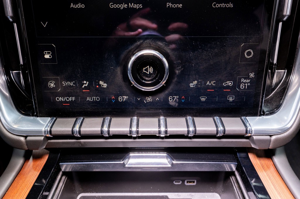 2025 GMC Yukon Image 25