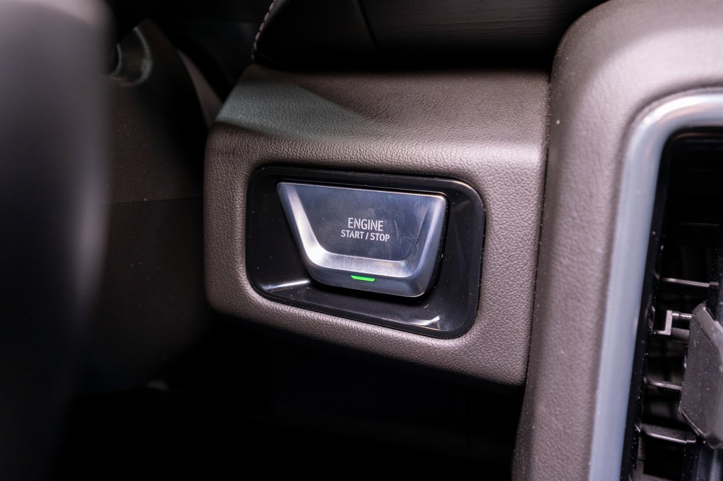 2025 GMC Yukon Image 32