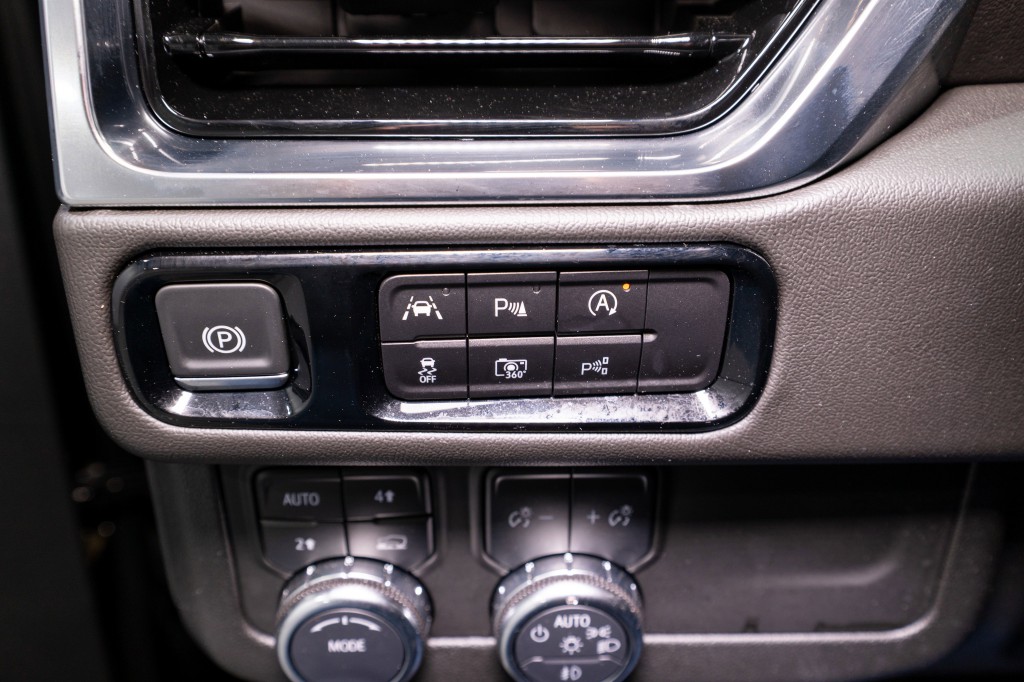 2025 GMC Yukon Image 33