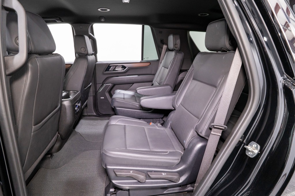 2025 GMC Yukon Image 35