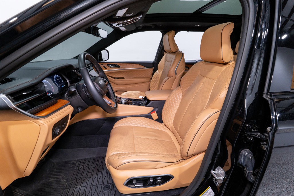 2023 Jeep Grand Cherokee Image 17