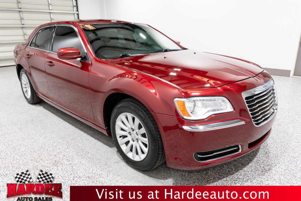2013 Chrysler 300 Image 6