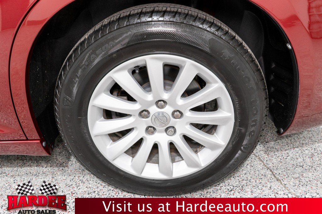 2013 Chrysler 300 Image 10