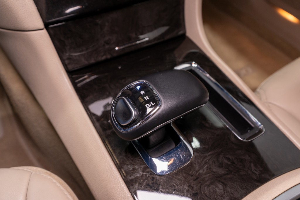 2013 Chrysler 300 Image 20