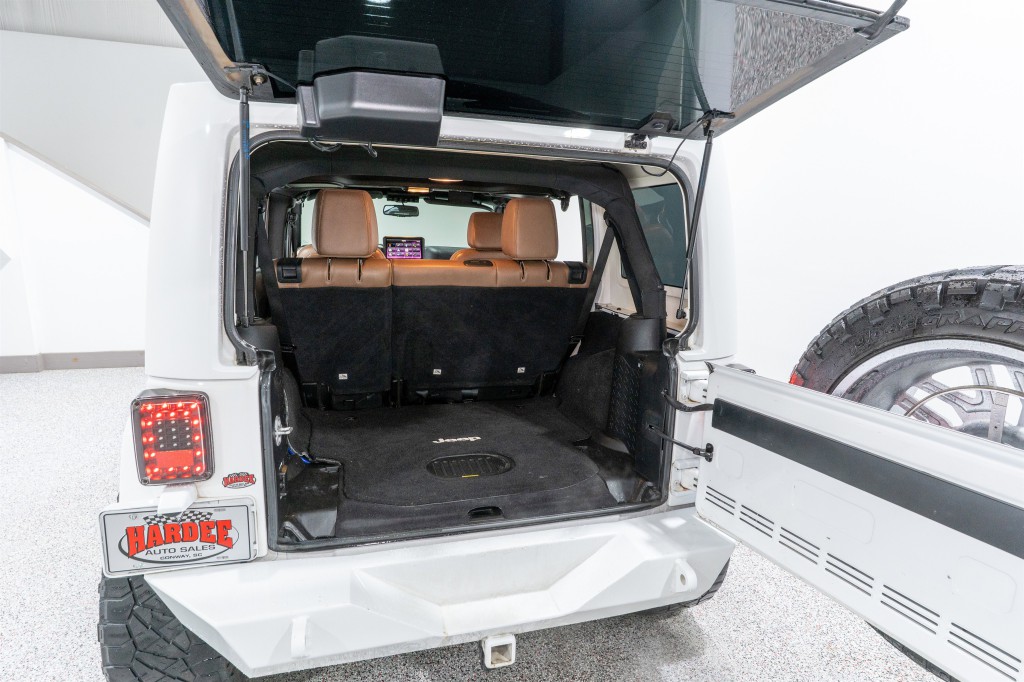 2017 Jeep Wrangler Unlimited Image 31