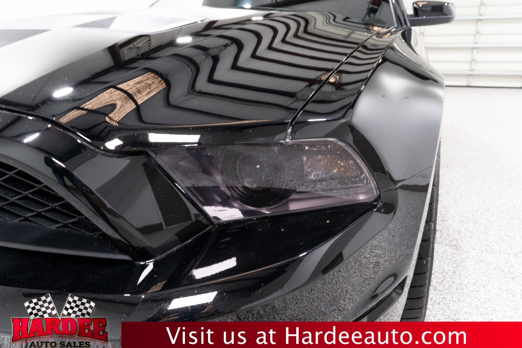 2011 Ford Mustang Image 8