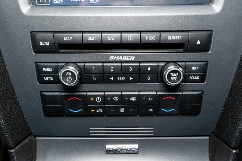 2011 Ford Mustang Image 19