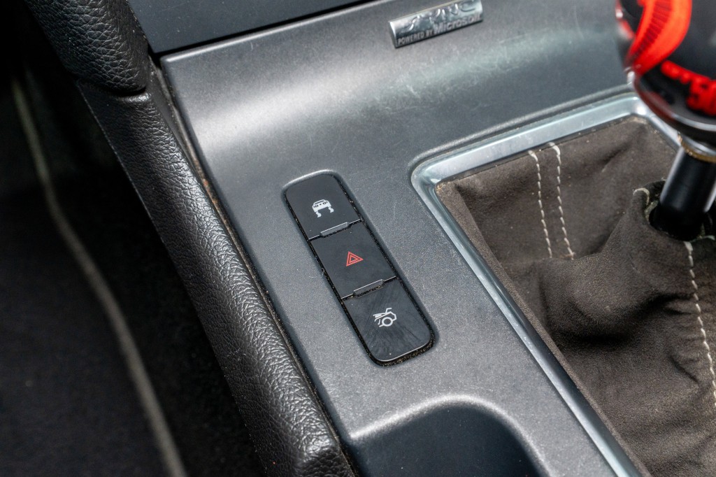 2011 Ford Mustang Image 21