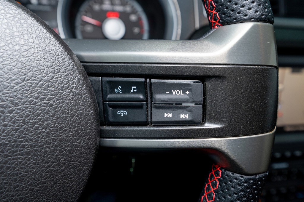 2011 Ford Mustang Image 23