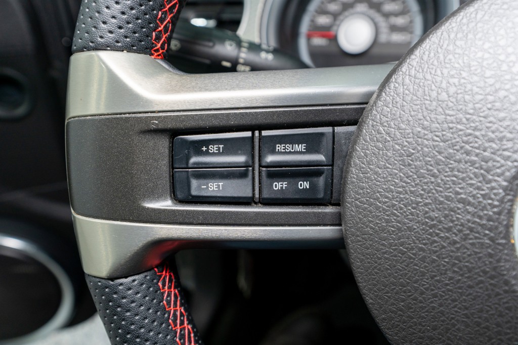 2011 Ford Mustang Image 24