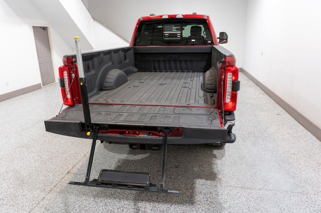 2023 Ford F-250 Image 11