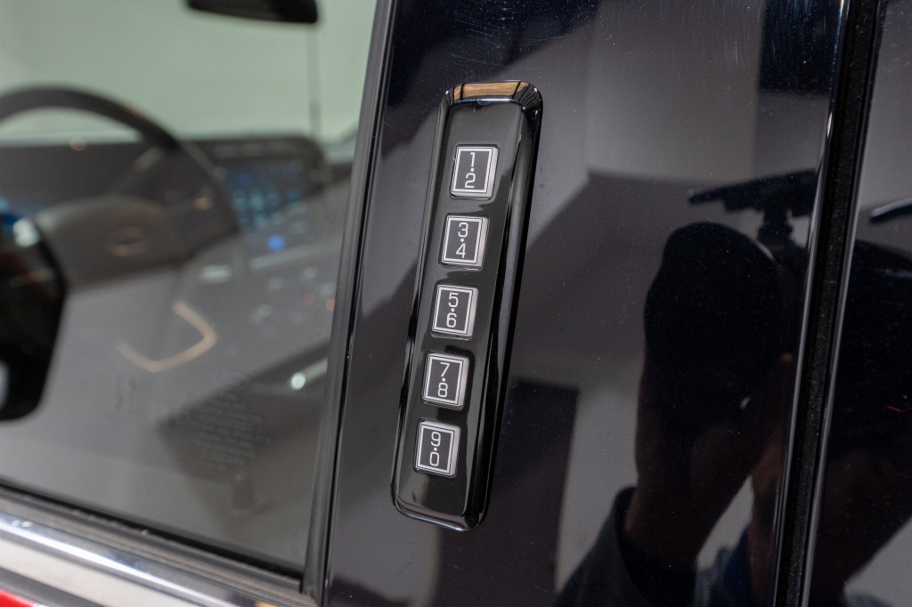 2023 Ford F-250 Image 14