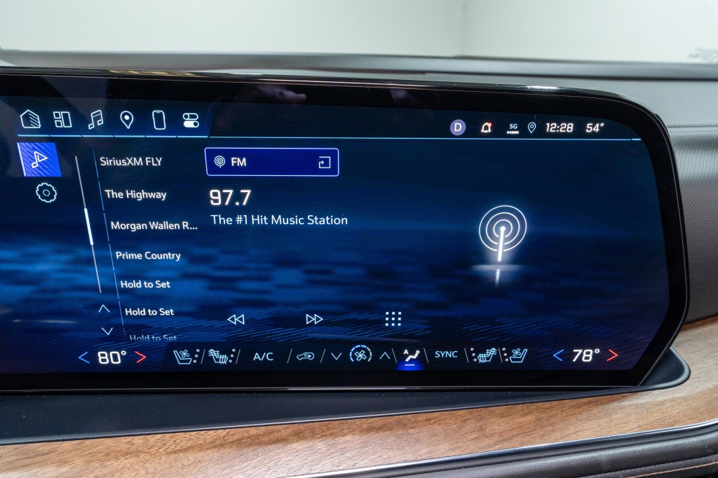 2025 Chevrolet Tahoe Image 21