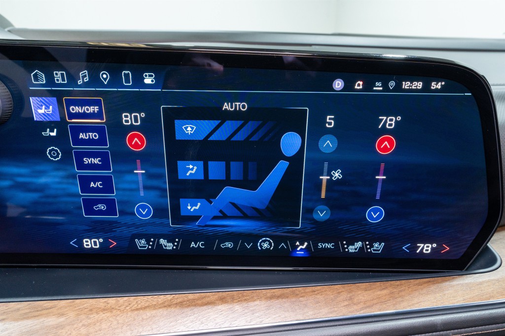 2025 Chevrolet Tahoe Image 23