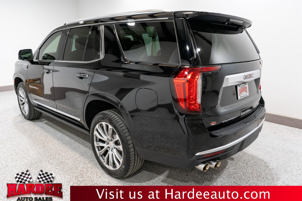 2021 GMC Yukon Image 3