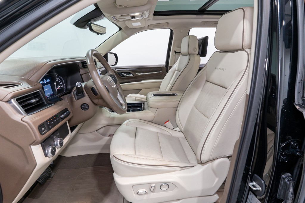 2021 GMC Yukon Image 15