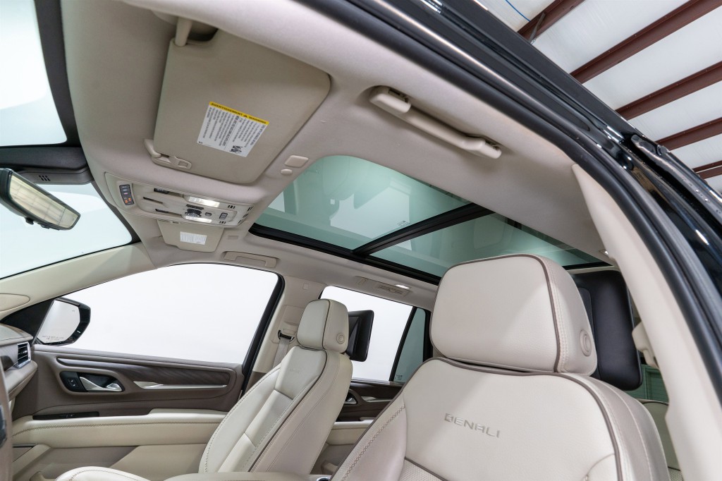 2021 GMC Yukon Image 16