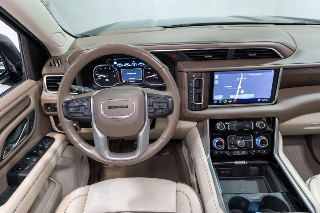 2021 GMC Yukon Image 17