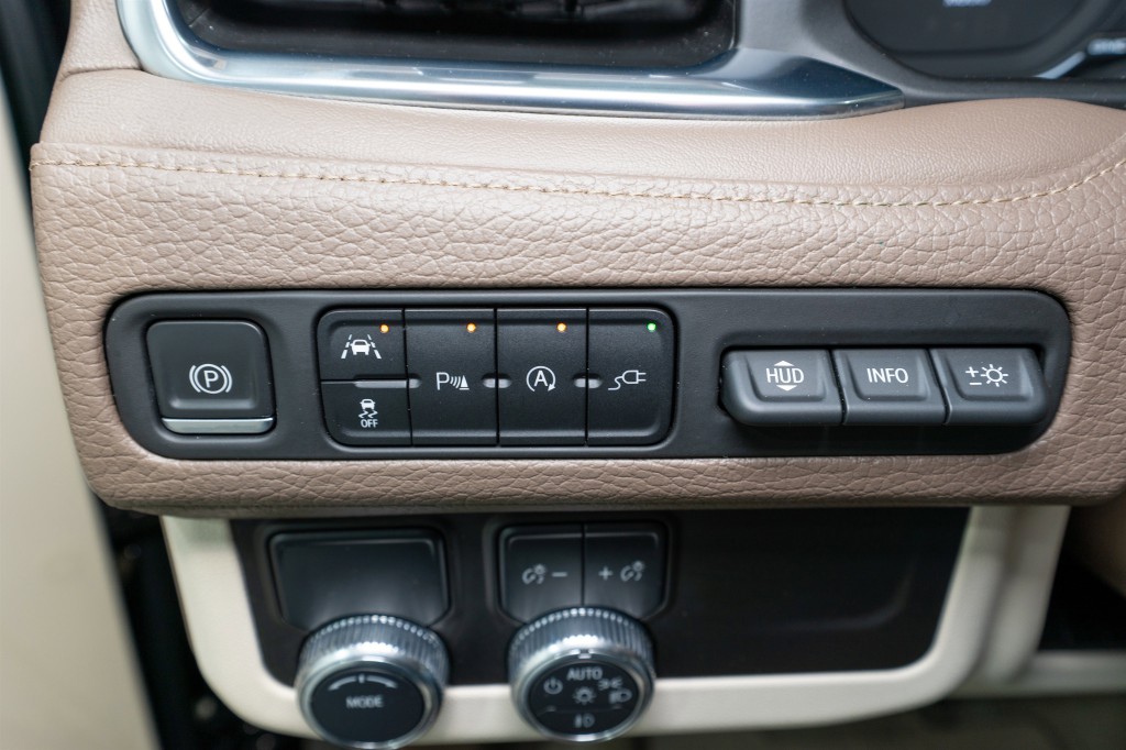 2021 GMC Yukon Image 34