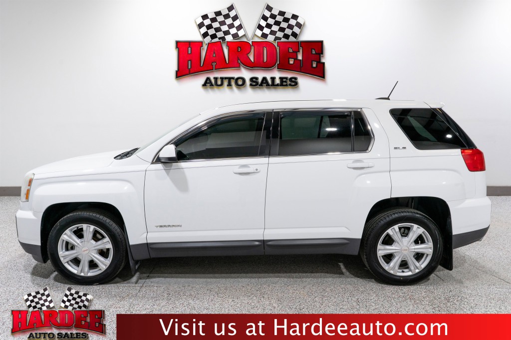 2017 GMC Terrain Image 1