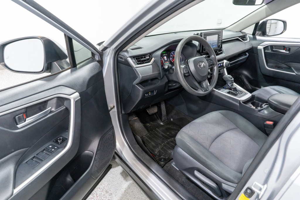 2019 Toyota Rav4 Image 12