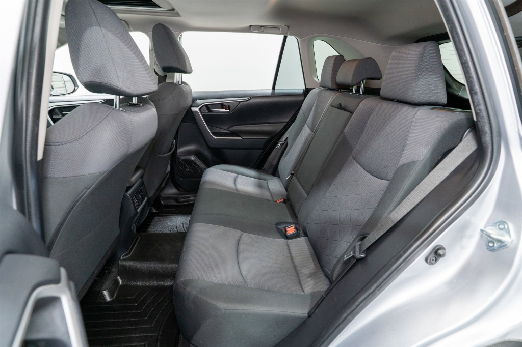 2019 Toyota Rav4 Image 30
