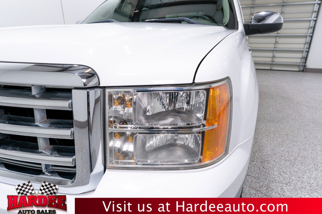 2011 GMC Sierra 1500 Image 8