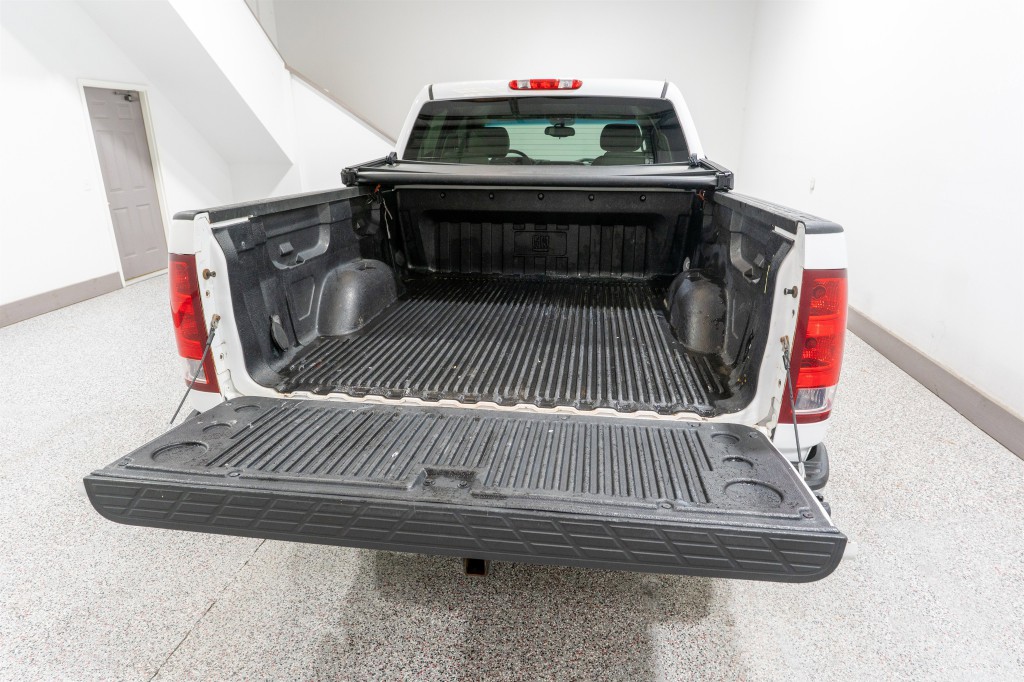 2011 GMC Sierra 1500 Image 12