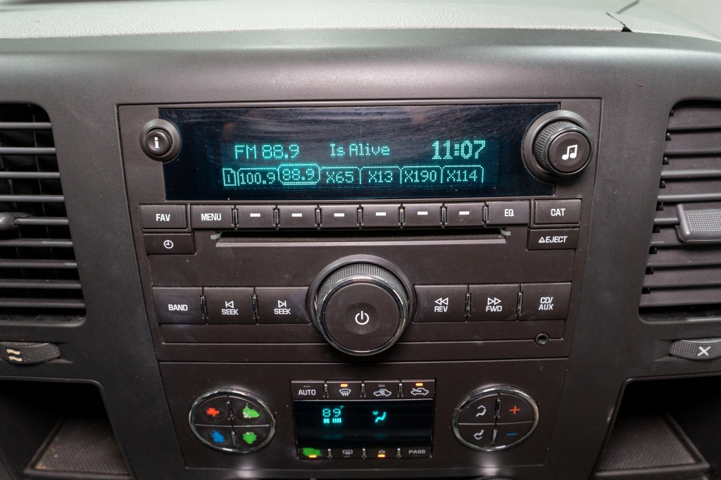 2011 GMC Sierra 1500 Image 17