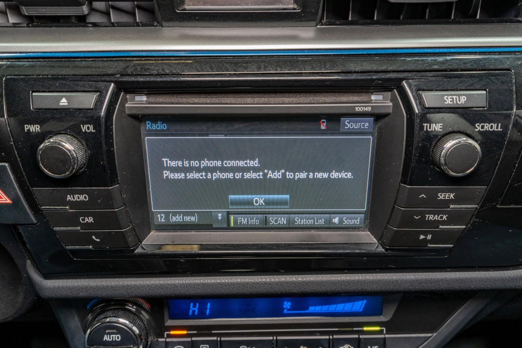 2015 Toyota Corolla Image 16