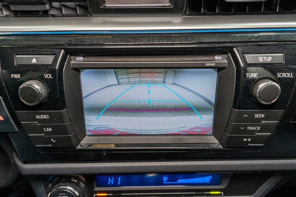 2015 Toyota Corolla Image 17