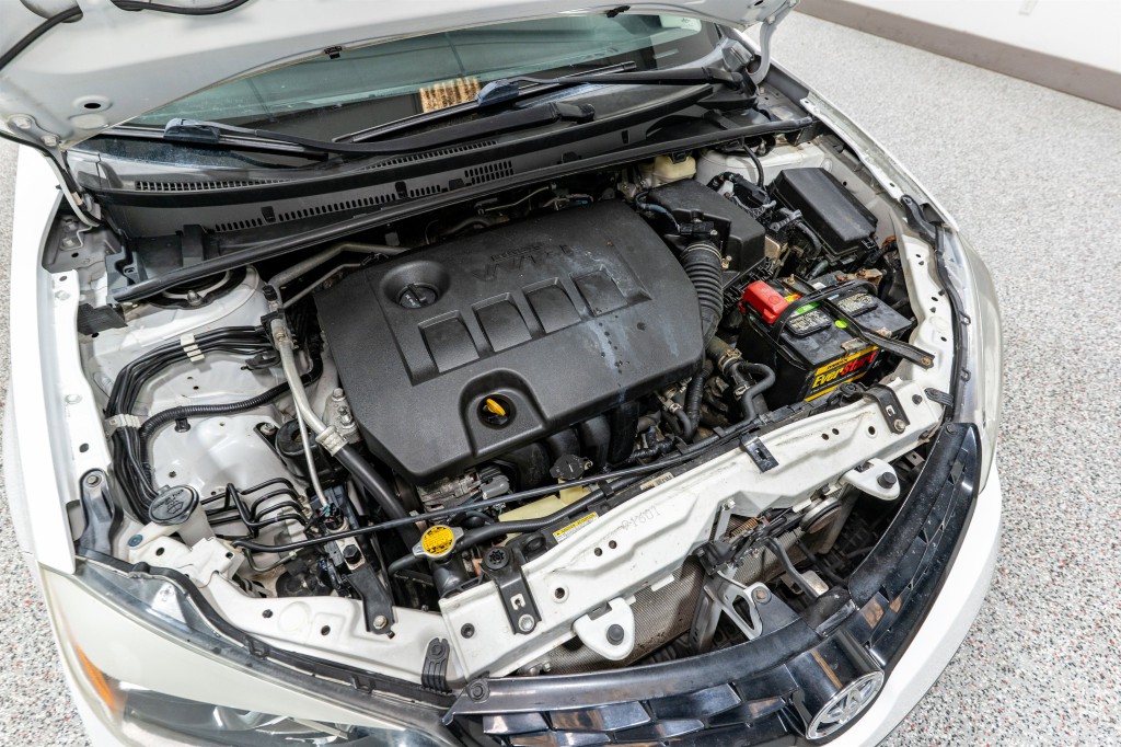 2015 Toyota Corolla Image 29