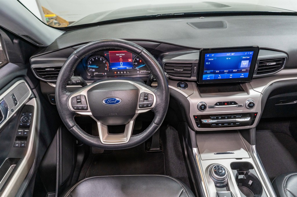2022 Ford Explorer Image 11