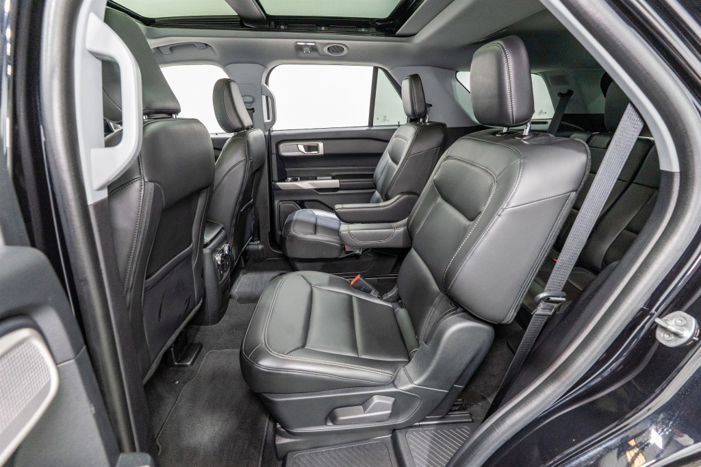2022 Ford Explorer Image 32