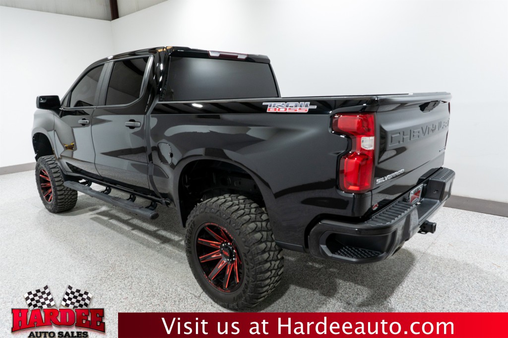 2021 Chevrolet Silverado 1500 Image 2