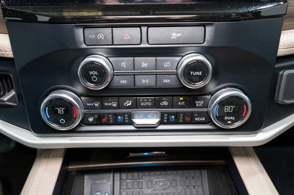 2024 Ford Expedition Image 24