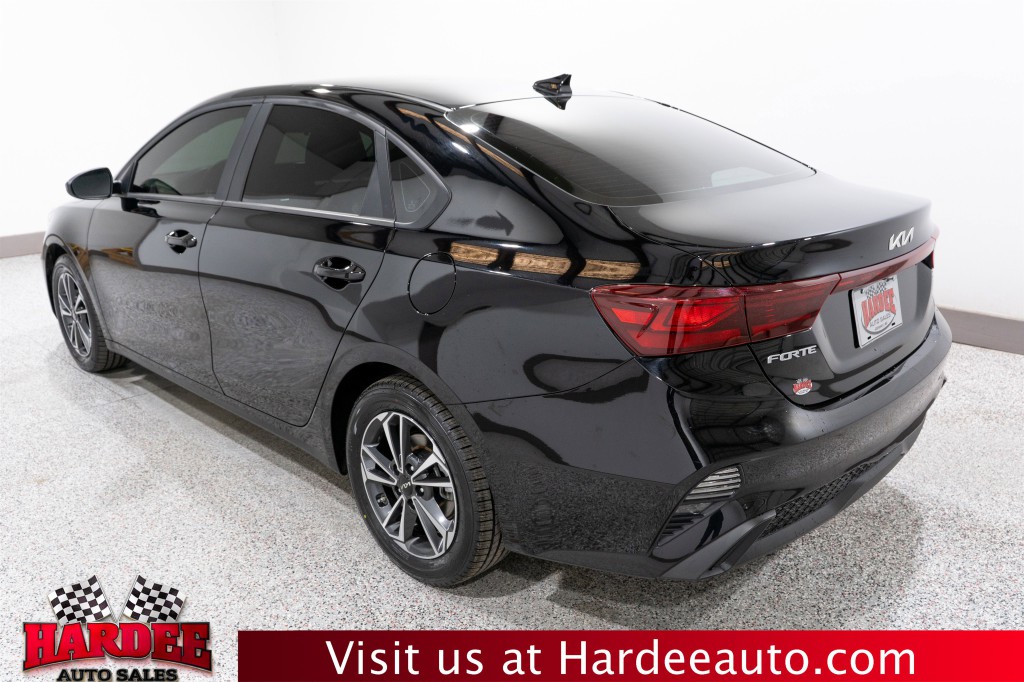 2024 Kia Forte Image 3