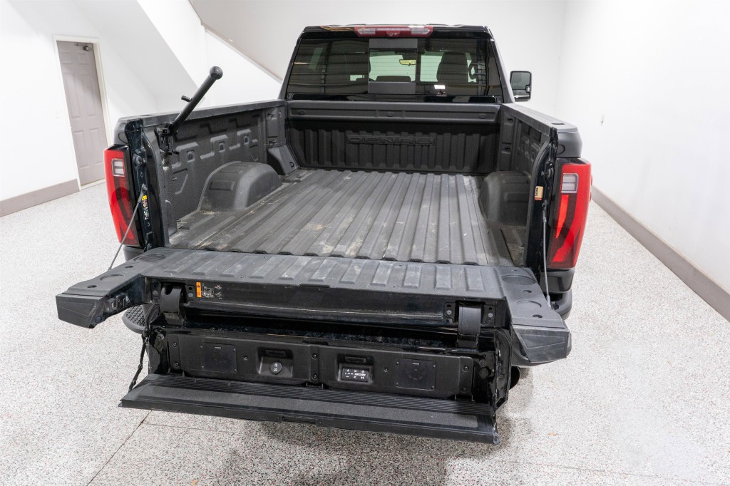 2024 GMC Sierra 2500 Image 11