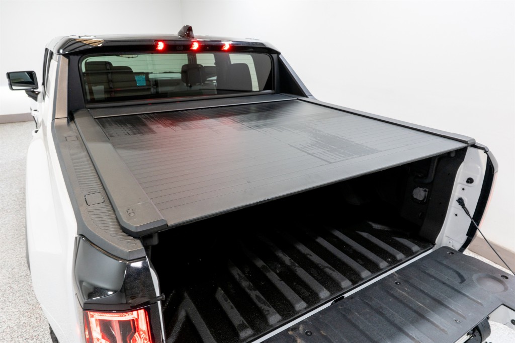 2023 GMC HUMMER EV Pickup Image 11