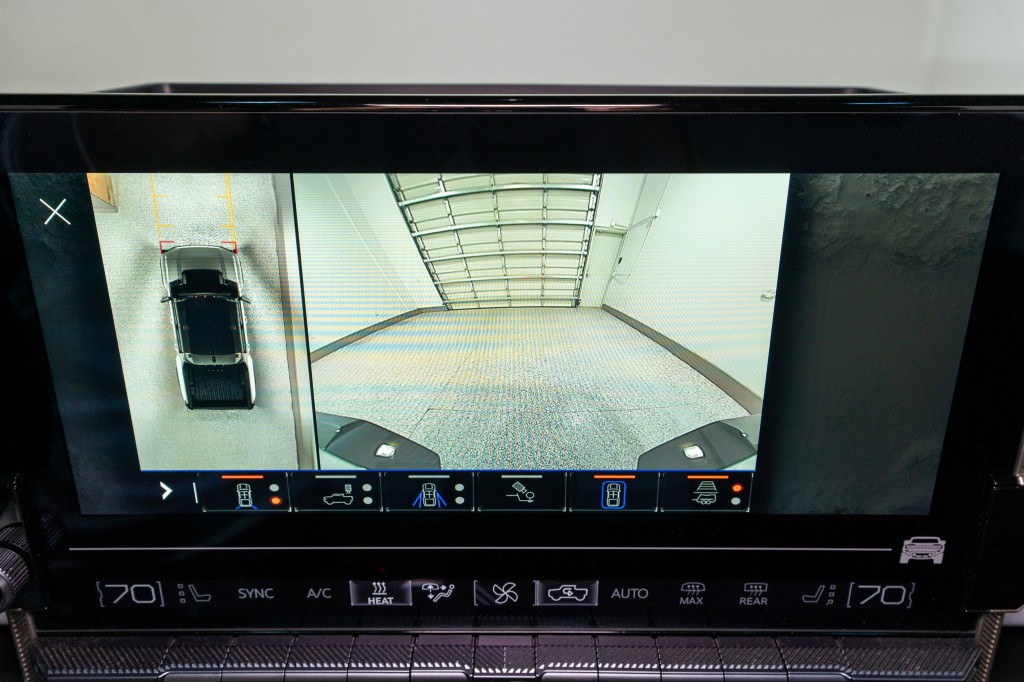 2023 GMC HUMMER EV Pickup Image 25