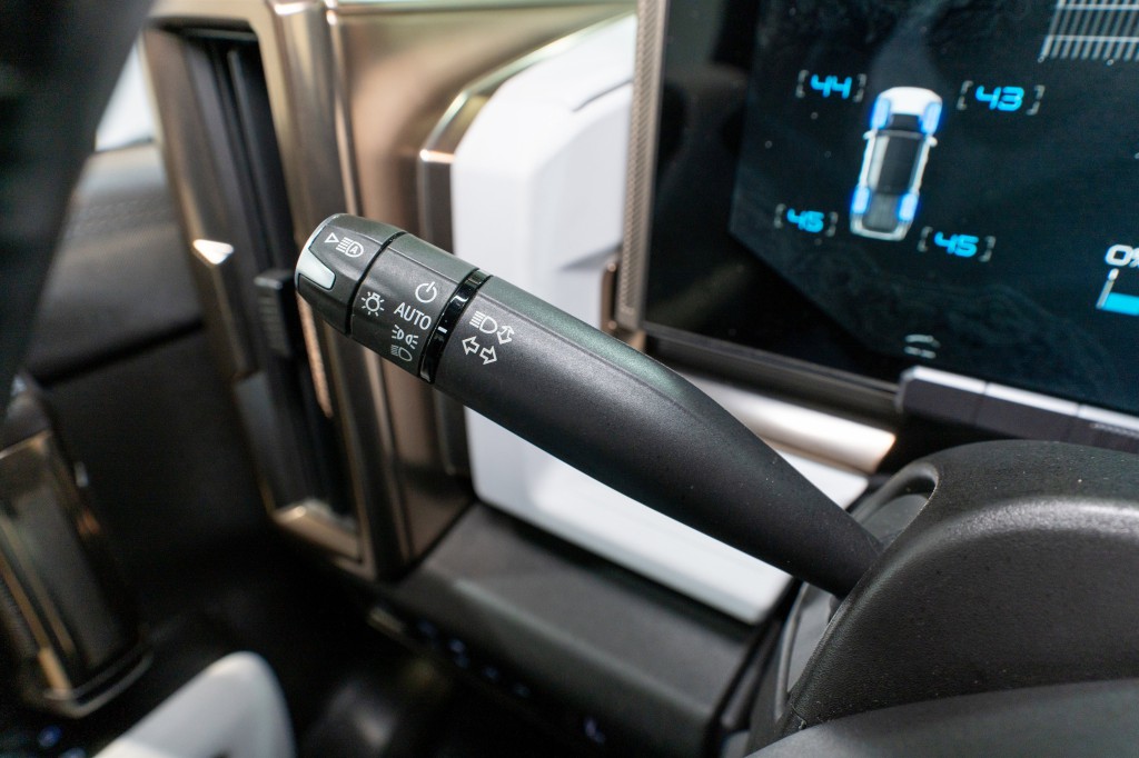 2023 GMC HUMMER EV Pickup Image 35