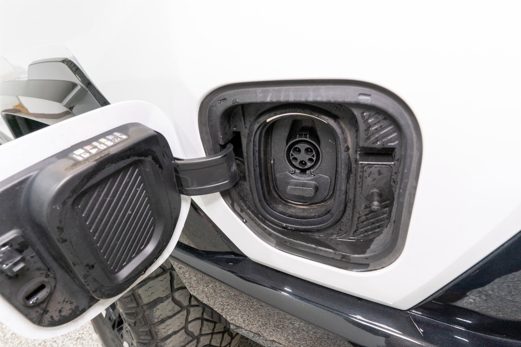 2023 GMC HUMMER EV Pickup Image 41