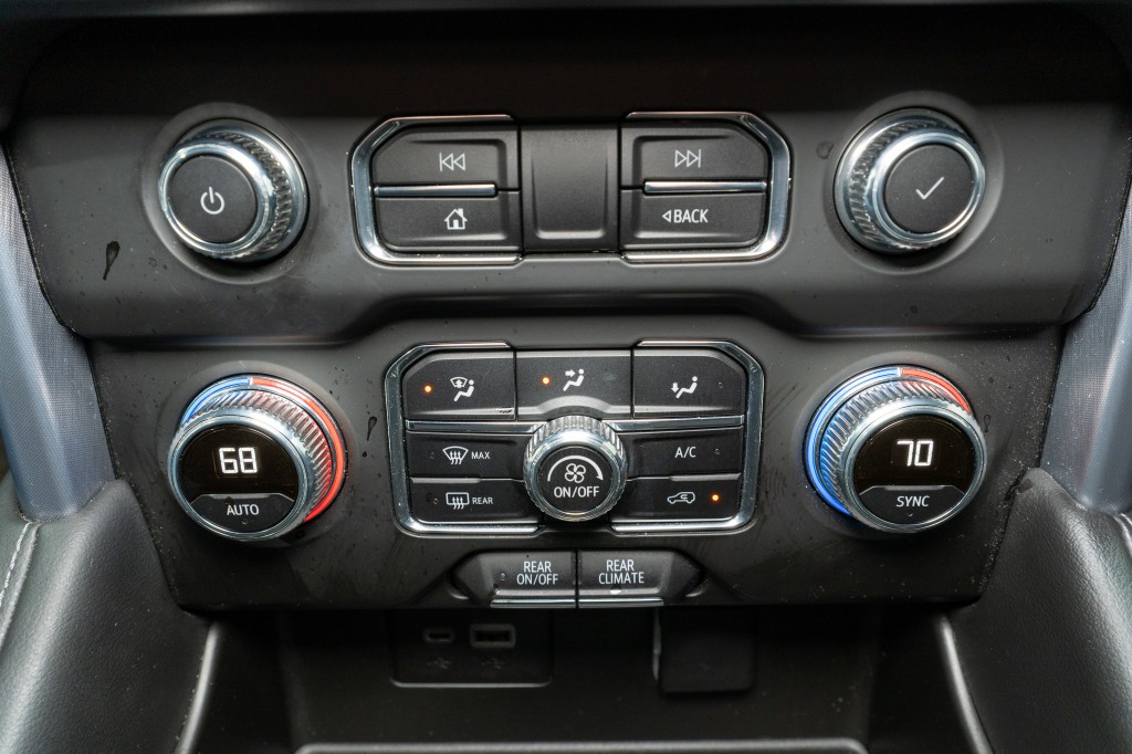 2023 GMC Yukon Image 20